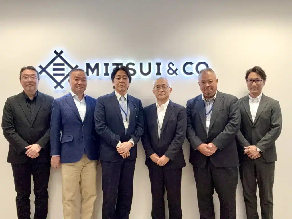 MITSUI & CO NZ Limited社オフィスで撮影した沖縄経済同友会視察団と二水会役員の集合写真（3）