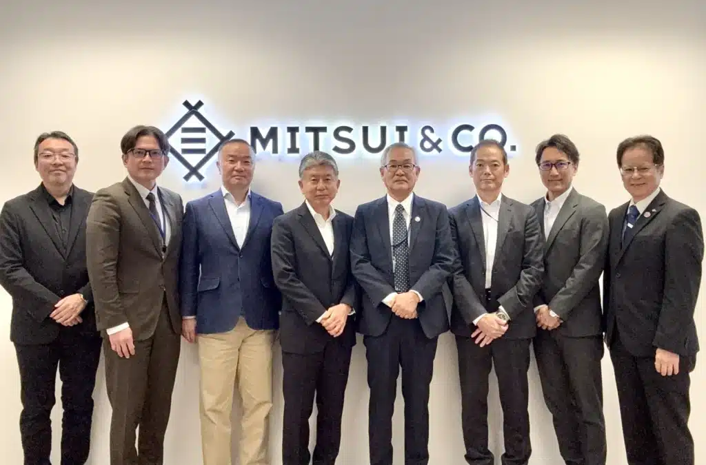 MITSUI & CO NZ Limited社オフィスで撮影した沖縄経済同友会視察団と二水会役員の集合写真（4）
